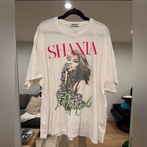 Shania daydreamer t-shirt